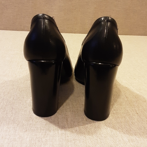 Donna Karan Leather Heel Pumps size 8 - Picture 10 of 16